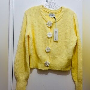 Floral women’s Cardigan yellow with white flowers size L